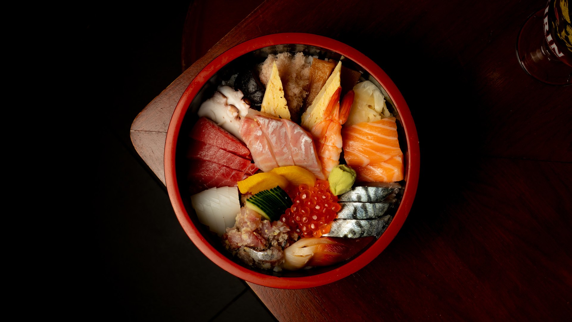 Chirashi and assorted sashimi — Kobo
