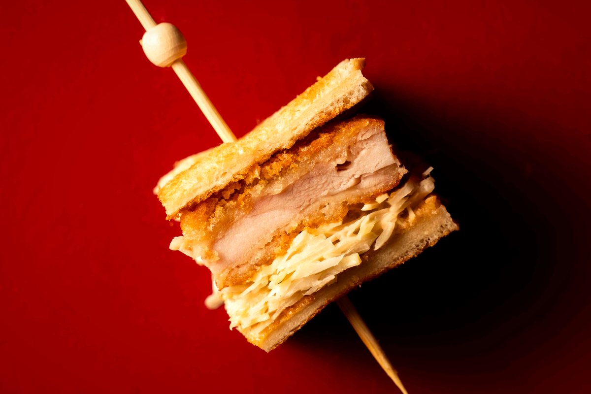 Katsu sando en brochette — Saku