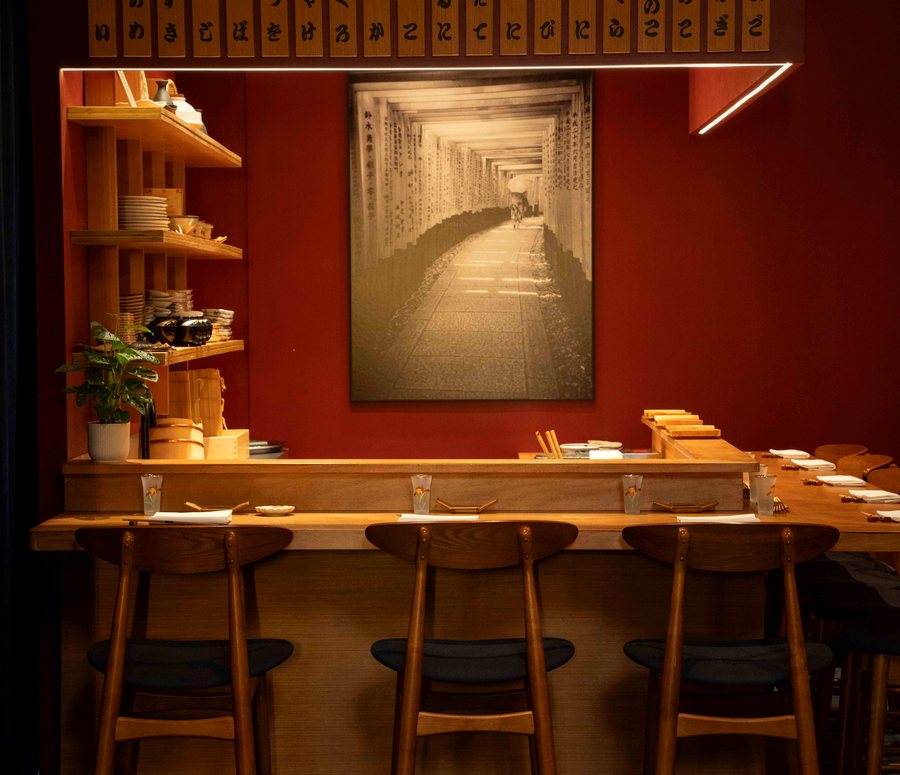 Le comptoir d'omakase de Saku, huit places