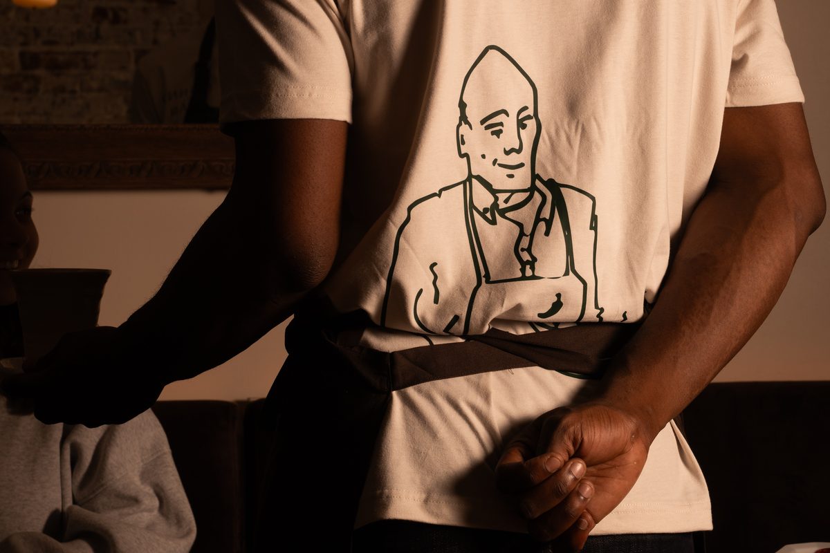 Le t-shirt de l'équipe, avec le portrait dessiné du nonno